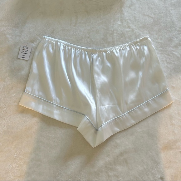 IN BLOOM Bridal Pajama Set - Picture 10 of 15